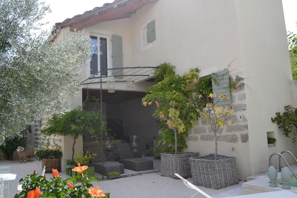 Mas A L'Improviste Bed & Breakfast Maillane Ngoại thất bức ảnh