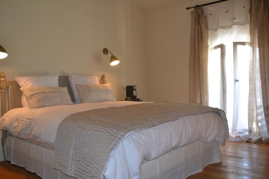 Mas A L'Improviste Bed & Breakfast Maillane Phòng bức ảnh